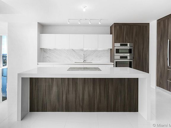 2nd image of 851 NE 1st Ave #1612A