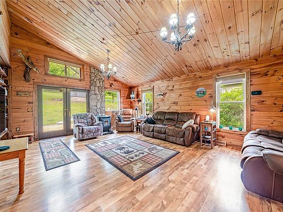 5th image of 1158 Millwood Rd