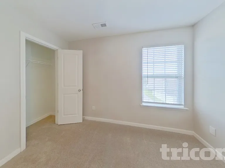 2653 McIntosh St — Photo 13