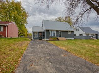 420 Arlington Rd, Hoyt Lakes, MN 55750