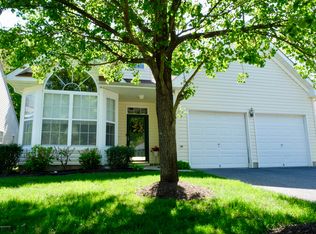 8 Marigold Ln, Brick, NJ 08724