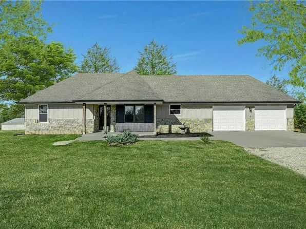 16318 Marcrest Dr, Kearney, MO 64060