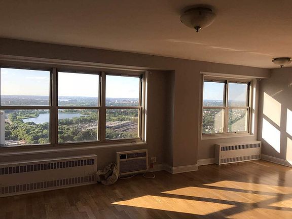 3rd image of 12333 83rd Ave APT 808