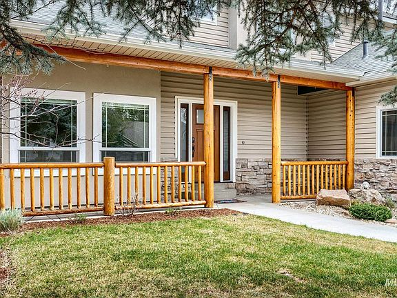 3rd image of 10046 N Palisades Way