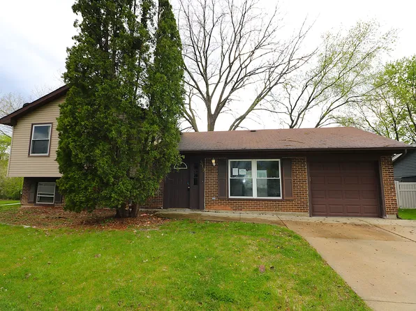 319 Dean Cir, Bolingbrook, IL 60440
