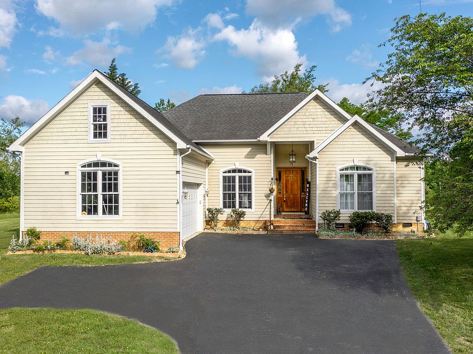 1st image of 71 Woodridge Ln