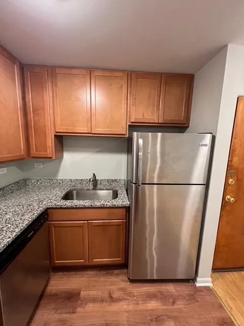 2 bed, $1,695 — Photo 2