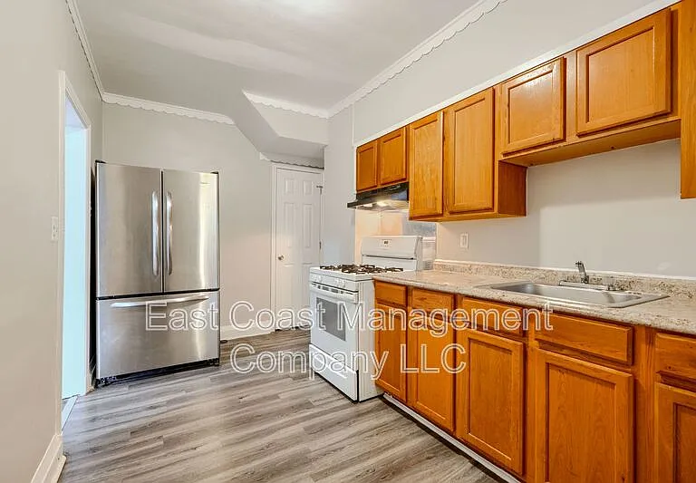 2525 Boarman Ave — Photo 2