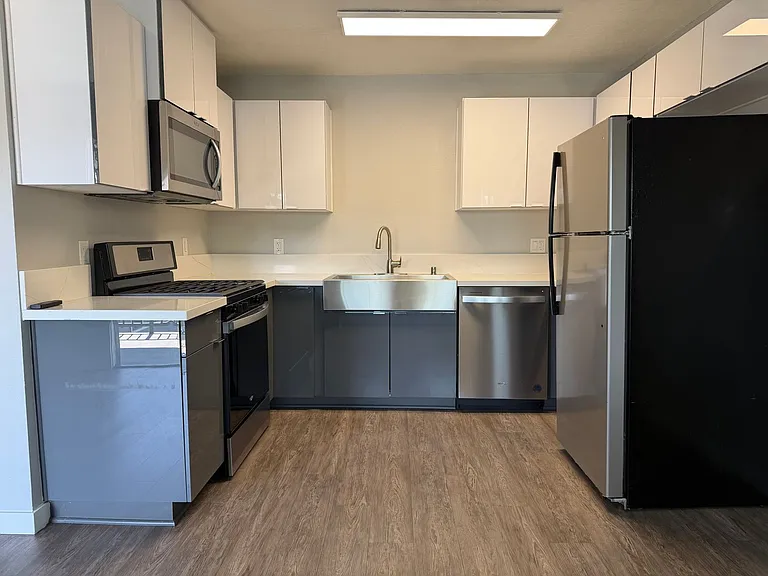 The Circle Apartments at Long Beach — Photo 89