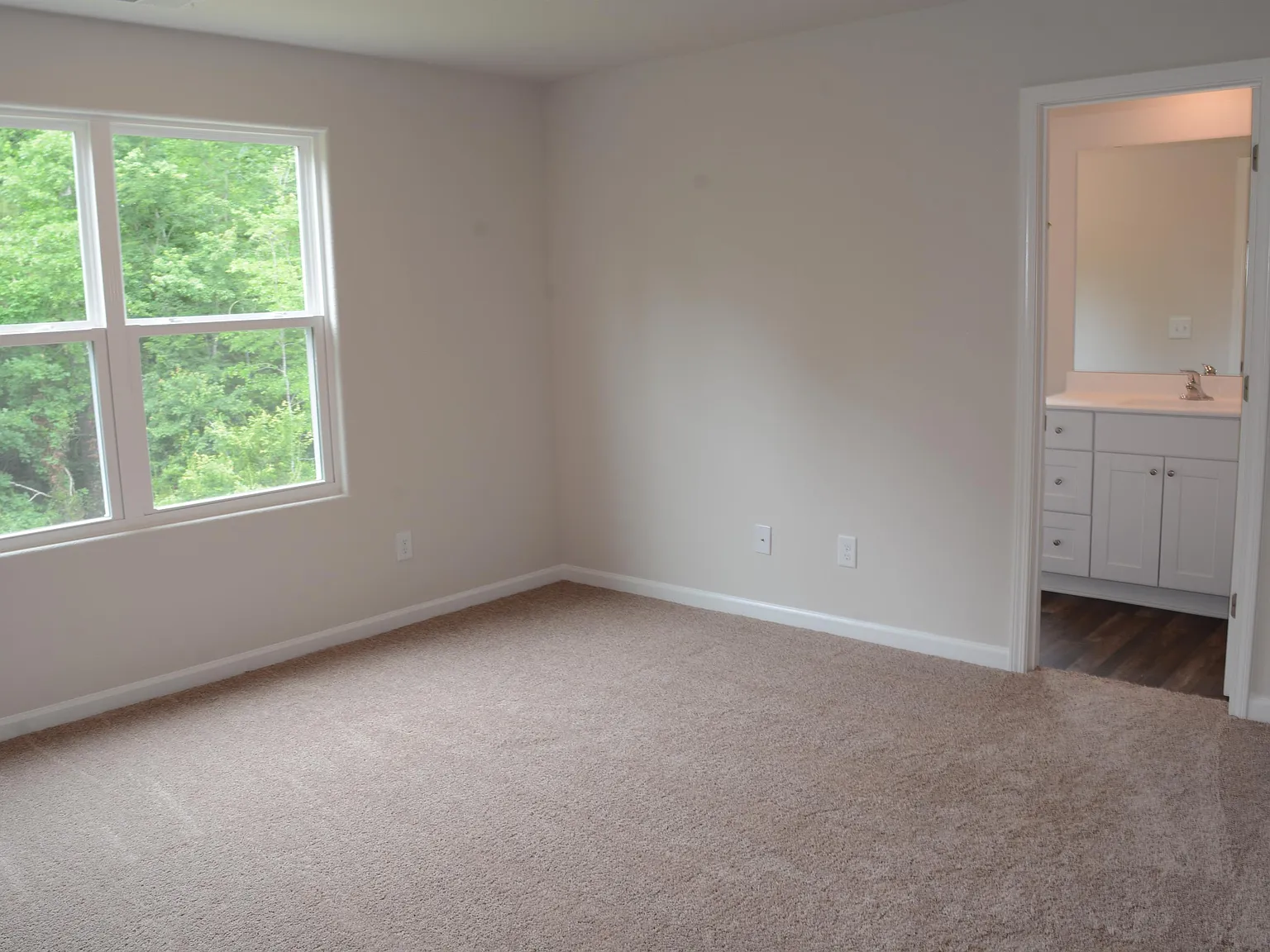 110 Chandler Court - 1 — Photo 4