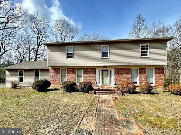 1033 Hyland Ln, Lusby, MD 20657