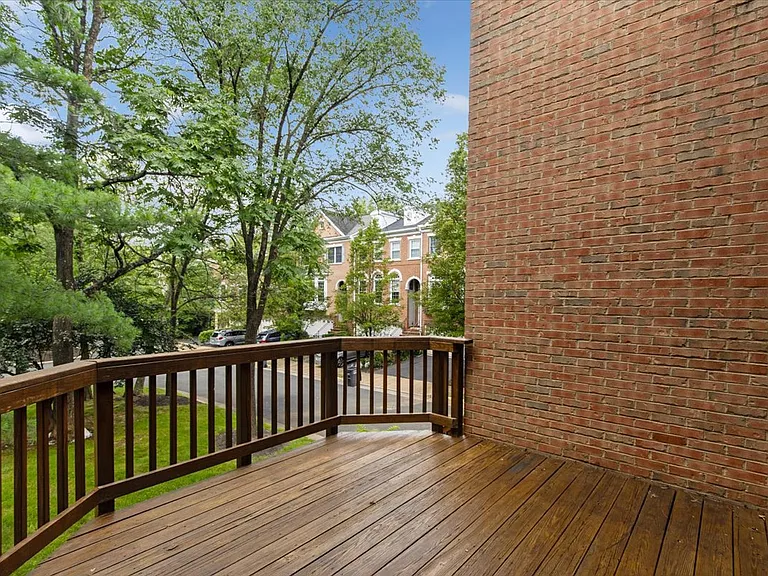 10363 Gershwin Ct — Photo 12