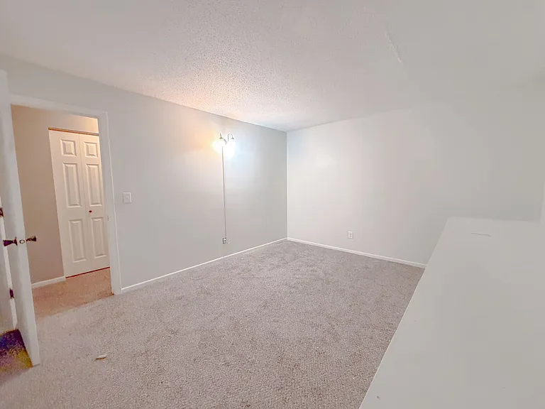 Mason School Apartments — Photo 30