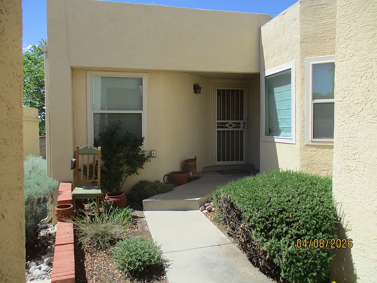 10409 Camino Del Oso NE — Photo 34