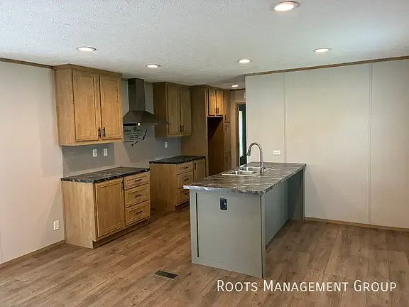3rd image of 2621 Jeffersonville Rd #68