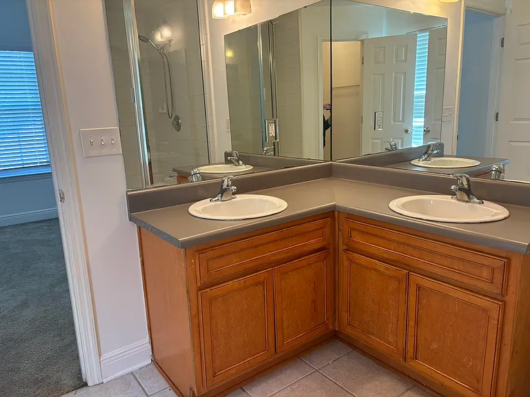 3326 Golden Rain Dr — Photo 22