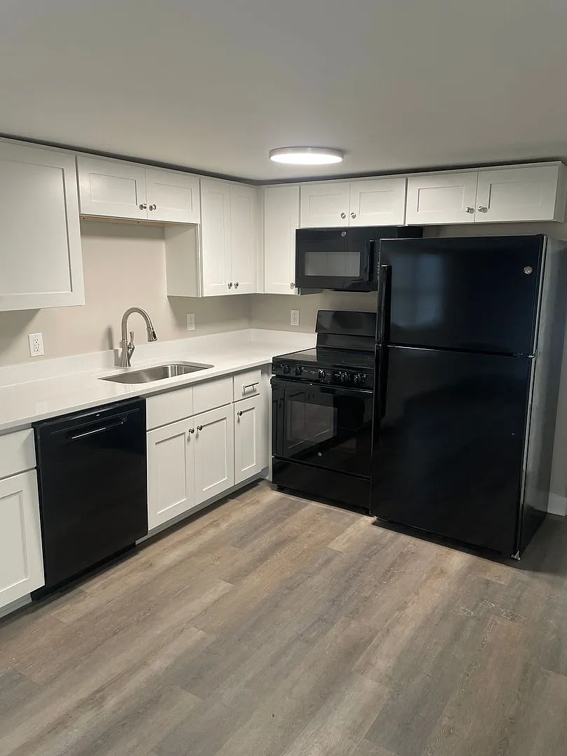 4001 Sheraton Street — Photo 3