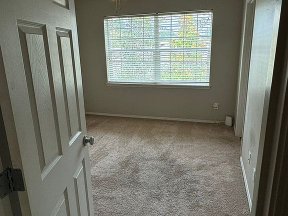 2nd image of 6077 NE Alder St