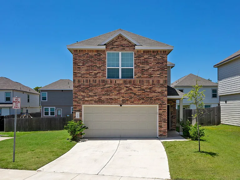 1415 Desire Ln — Photo 1