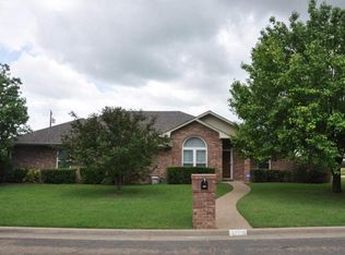 1120 Radisson Dr, Hewitt, TX 76643