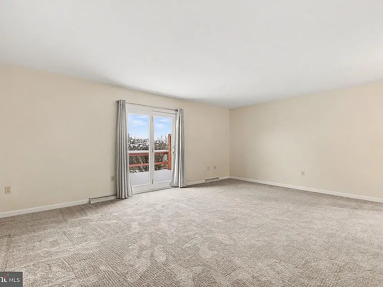 652 Park Ridge Dr — Photo 4