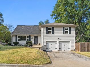 5543 Maple St, Mission, KS 66202