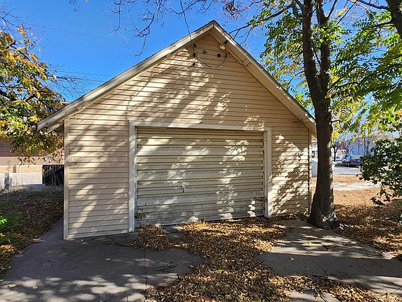 5th image of 906 N Lincoln St