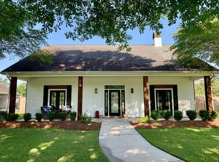 37185 Pinoak Ct, Denham Springs, LA 70706