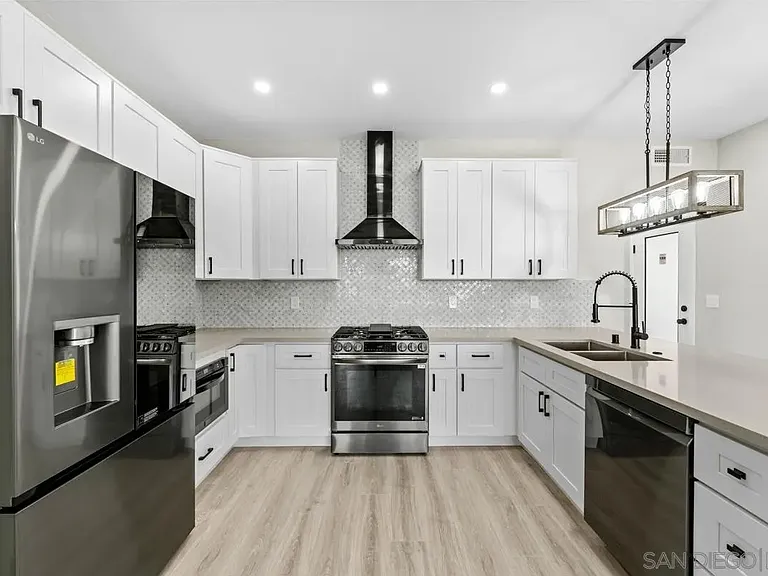 352 Imperial Beach Blvd — Photo 10