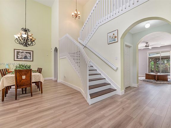 2nd image of 20255 SW 129th Ave