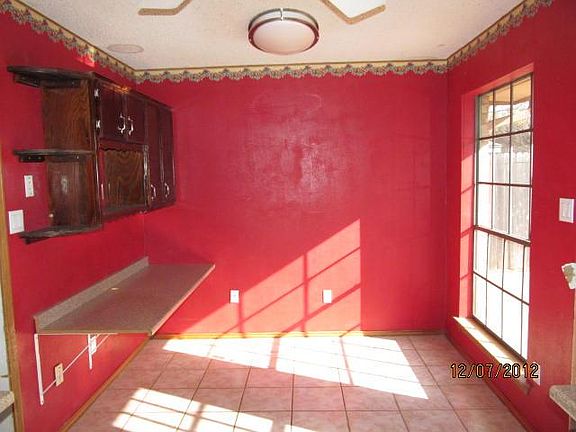 4th image of 1318 Lark Ln
