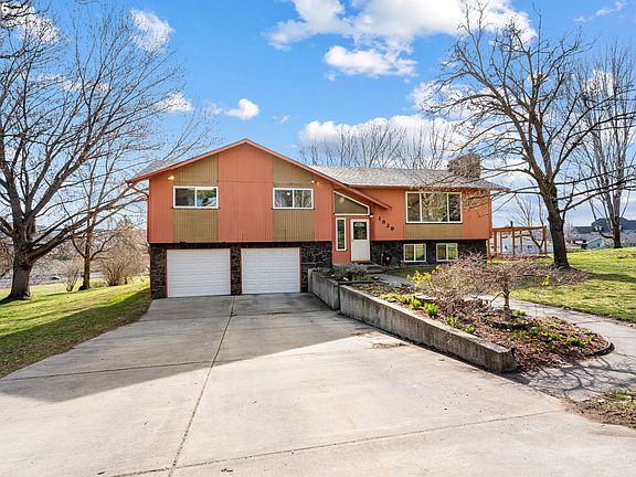 2nd image of 1829 SW Athens Ave