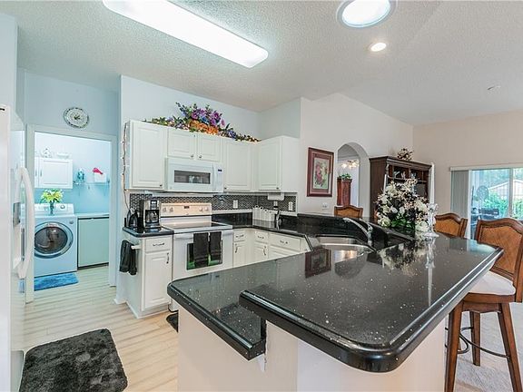 3rd image of 1028 Radison Ave #4