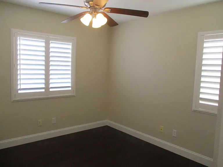 1411 Livingston St — Photo 14