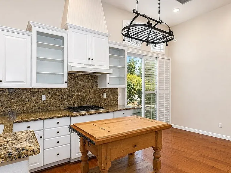 2215 Scarlet Rose Dr — Photo 21