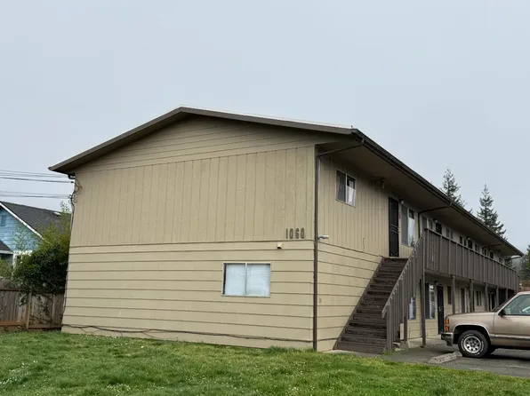1060 W 12th St APT 7, Coquille, OR 97423