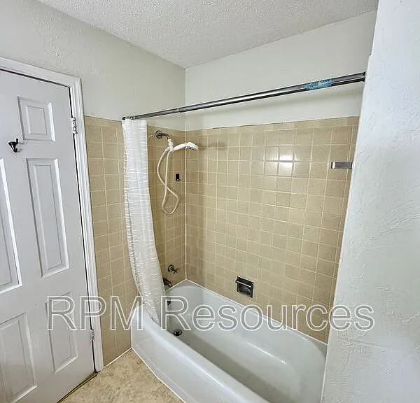 405 Walnut Ave — Photo 10