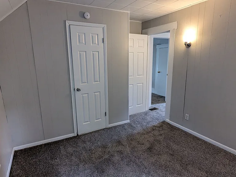 1447 Shriver Ave NE — Photo 16