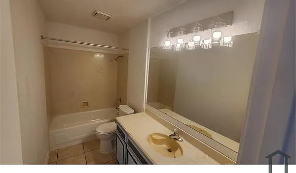3 bed, 1650 sqft, $2,400 — Photo 4