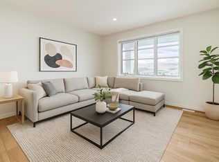 19750 W Sheriff King St SW, Calgary, AB T2X4X6