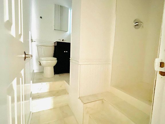 5th image of 319 E 91st St #10