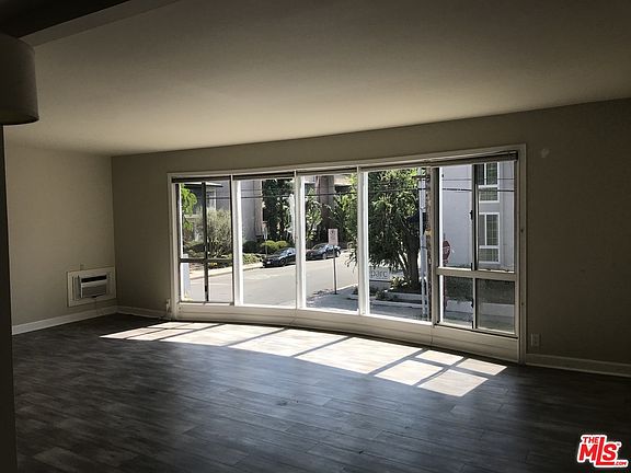 3rd image of 8555 Sherwood Dr APT 8