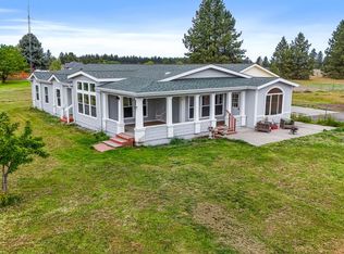 1028 W Crestview Rd, Spokane, WA 99224