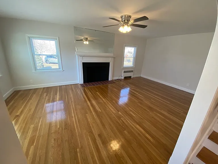 137 Main St — Photo 13