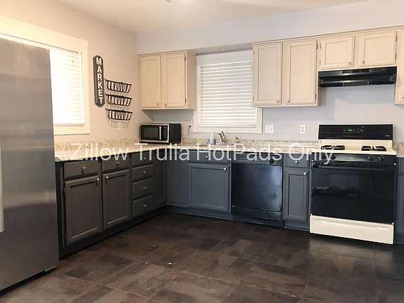 3rd image of 1668 Dulong Ave