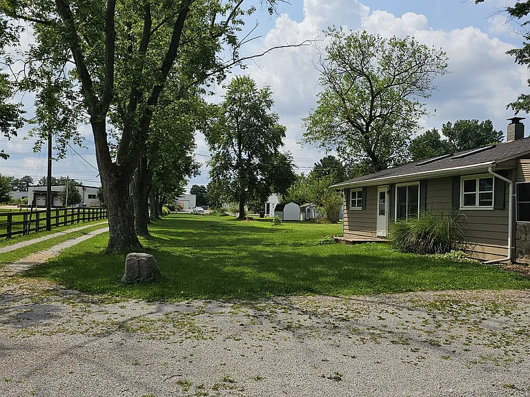 7938 School Rd — Photo 3