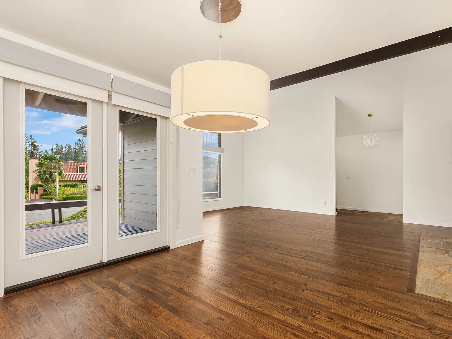 4 bed, 1930 sqft, $4,850 — Photo 3