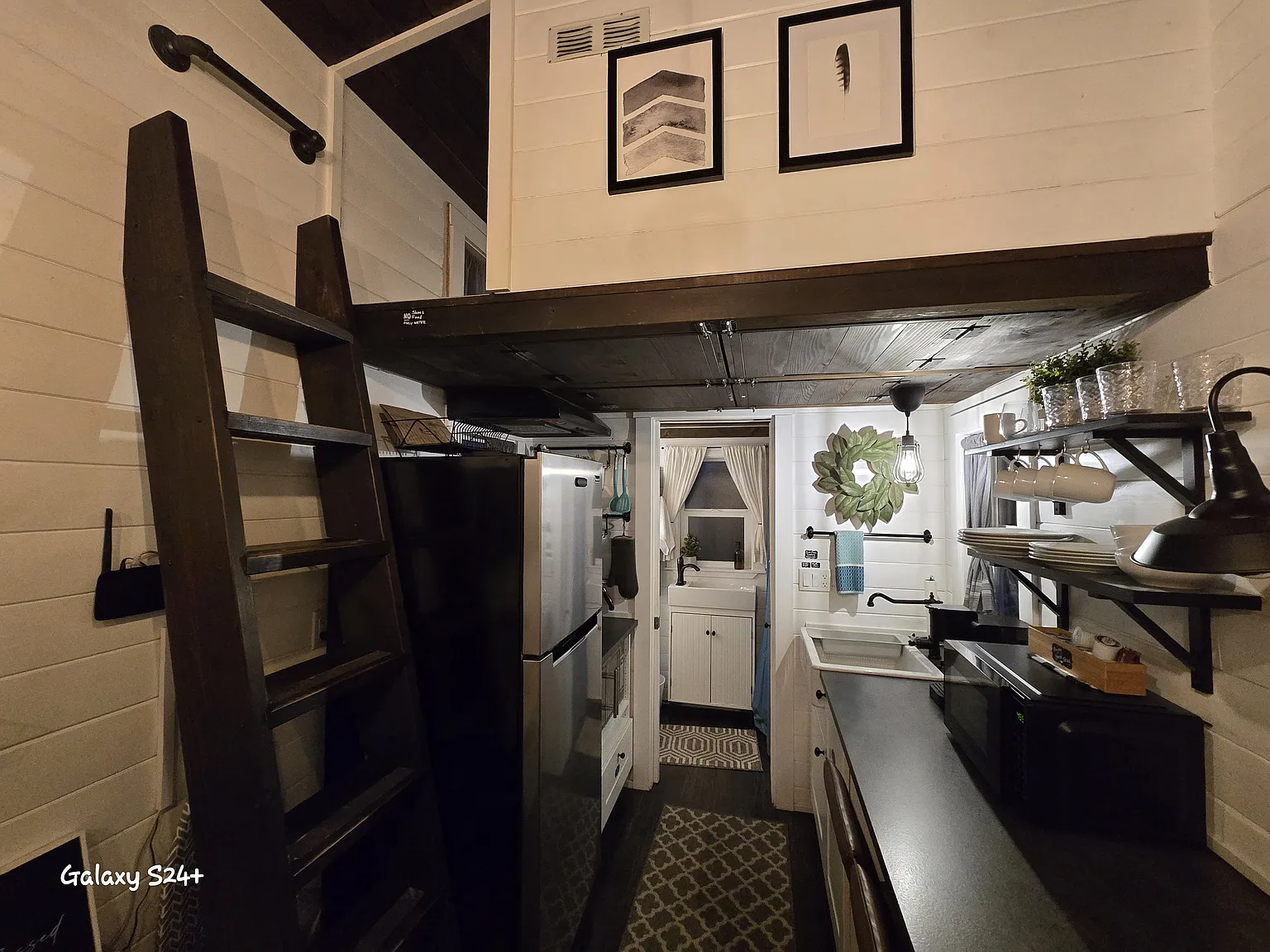 1 bed, 360 sqft, $1,200 — Photo 4