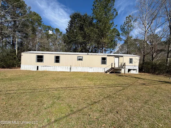 2012 Broadmoor Dr, Gautier, MS 39553