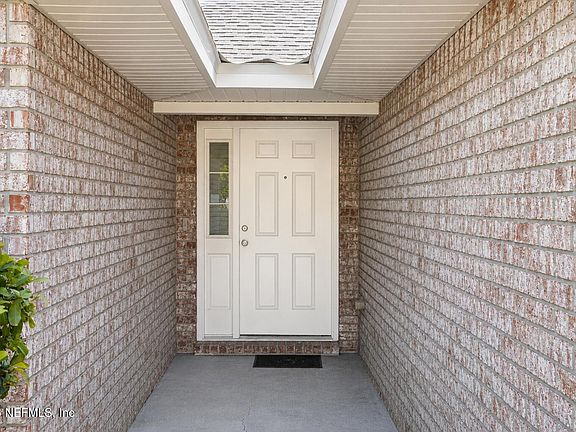 2nd image of 6425 SARAHS VIEW Court
